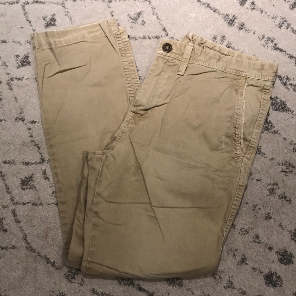 Men’s Khaki AE Pants